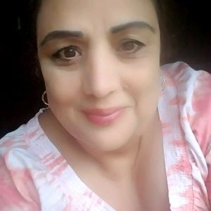 Meet your Posher, Cindia